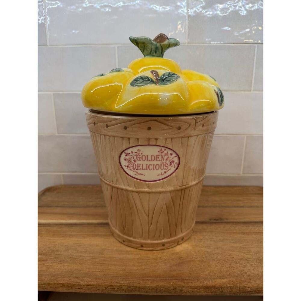 Vintage Pfaltzgraff Golden‎ Delicious Canister Cookie Jar Yellow Apple Lid